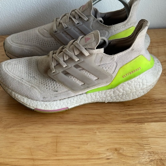 Adidas UltraBoost 21 Ice Purple - Picture 4 of 5